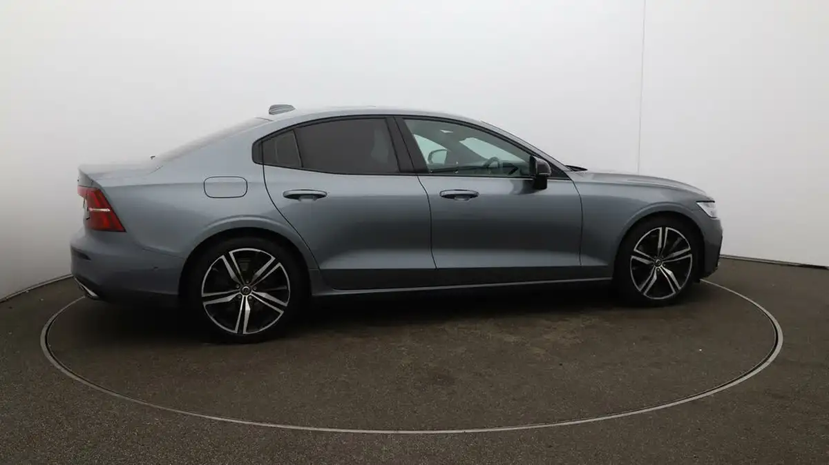 2021-volvo-s60-20-t8-r-design-plus-big-44