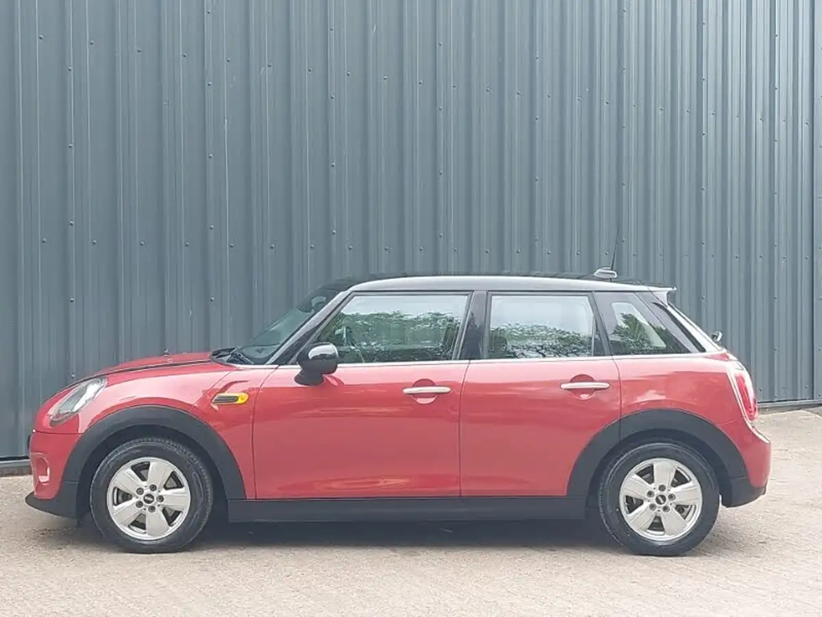 2015-mini-cooper-15-cooper-5d-big-3