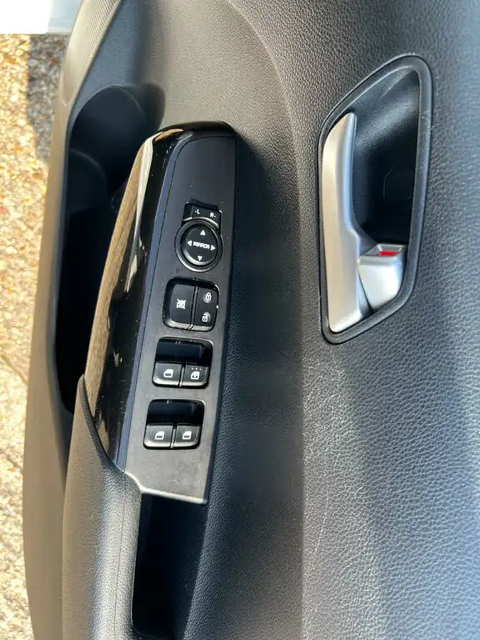 2018-kia-picanto-10-2-66bhp-big-25