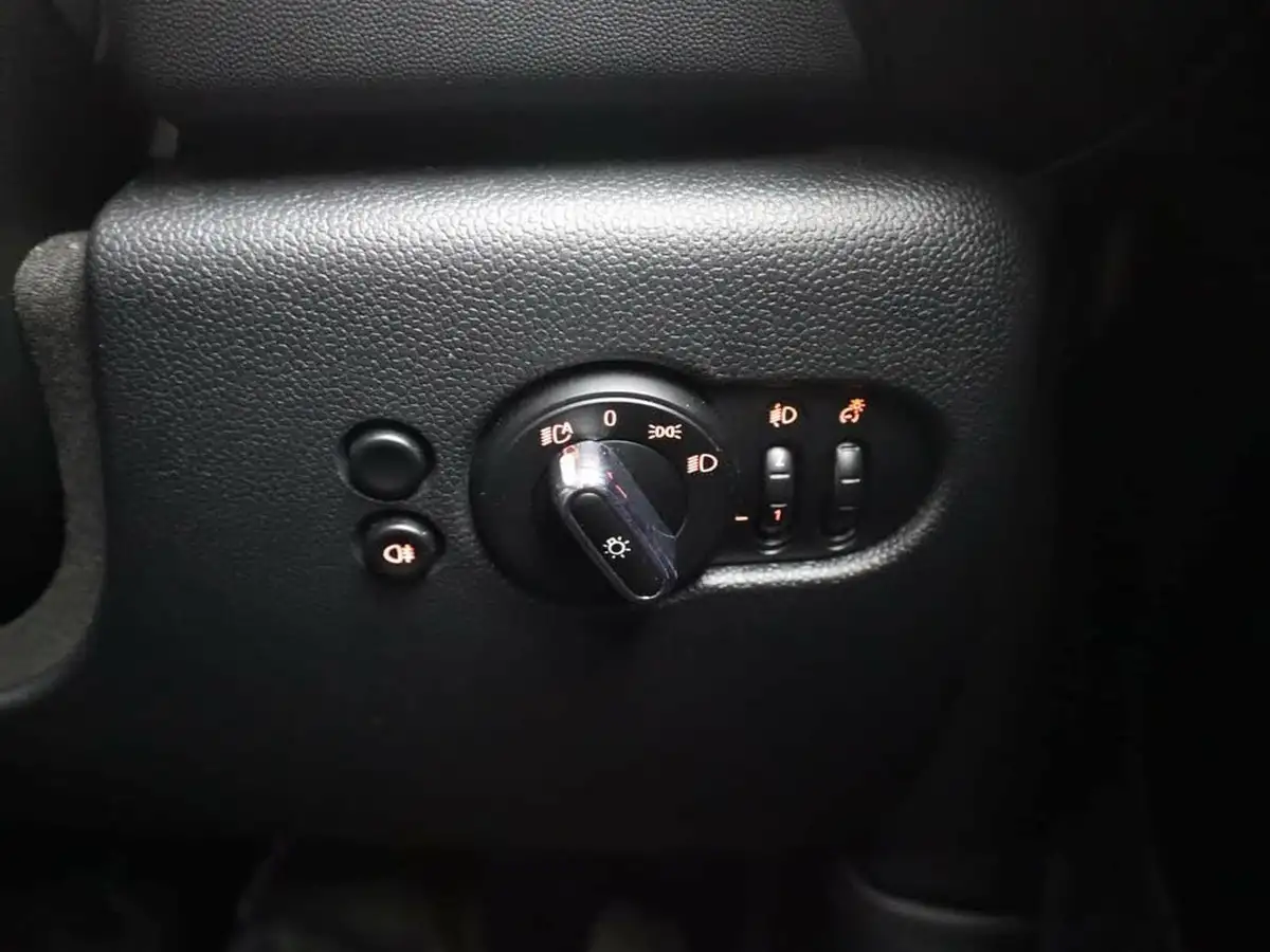 2022-mini-cooper-15-cooper-classic-hatchback-5d-auto-big-25