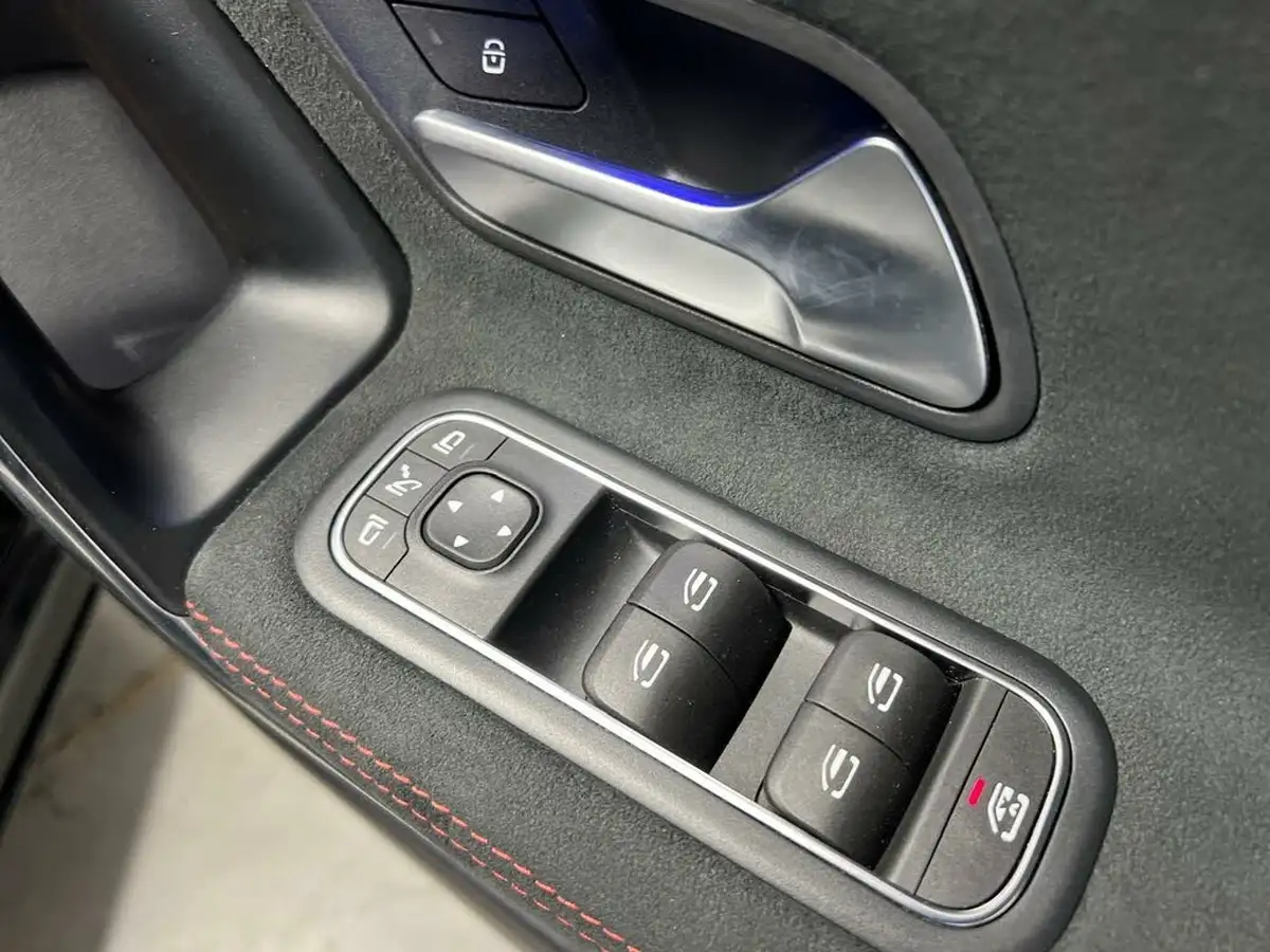 2023-mercedes-benz-a-class-13-a180-amg-line-executive-hatchback-5d-7g-dct-big-16