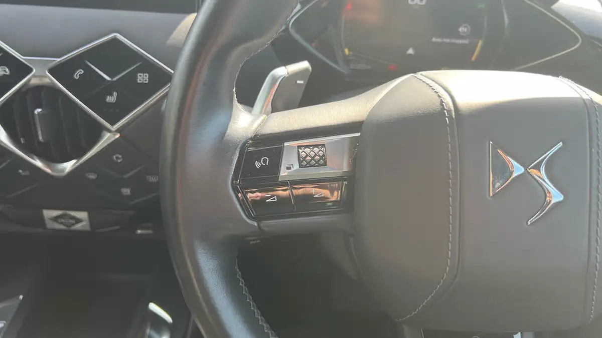 2019-ds-ds-3-crossback-12-puretech-ultra-prestige-155ps-big-22