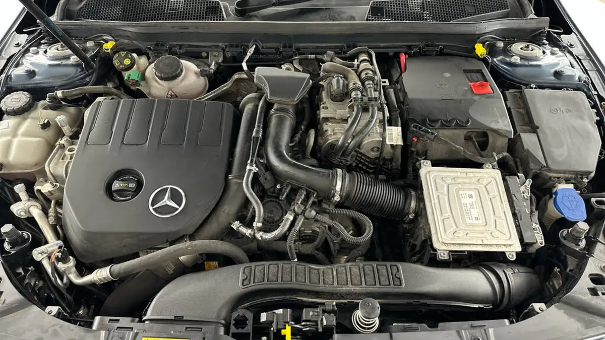 2021-mercedes-benz-a-class-13-a250e-amg-line-premium-saloon-4d-big-15