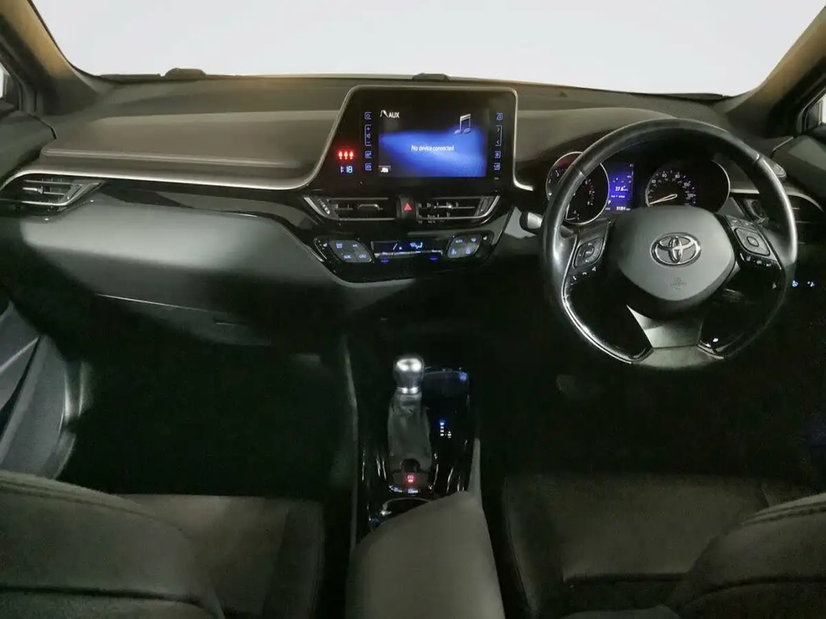 2017-toyota-c-hr-12-excel-cvt-big-1