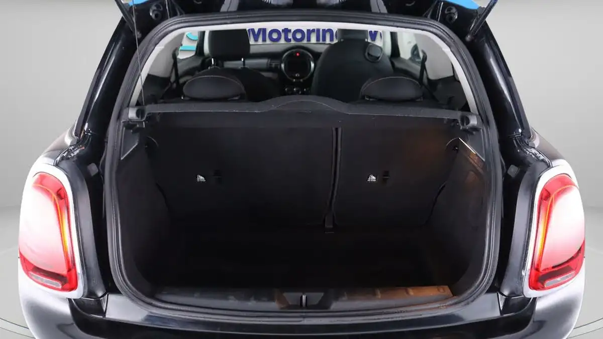 2019-mini-cooper-15-cooper-classic-hatchback-3d-big-16