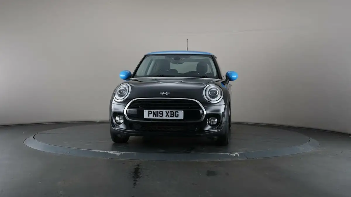 2019-mini-cooper-15-cooper-classic-hatchback-3d-big-37
