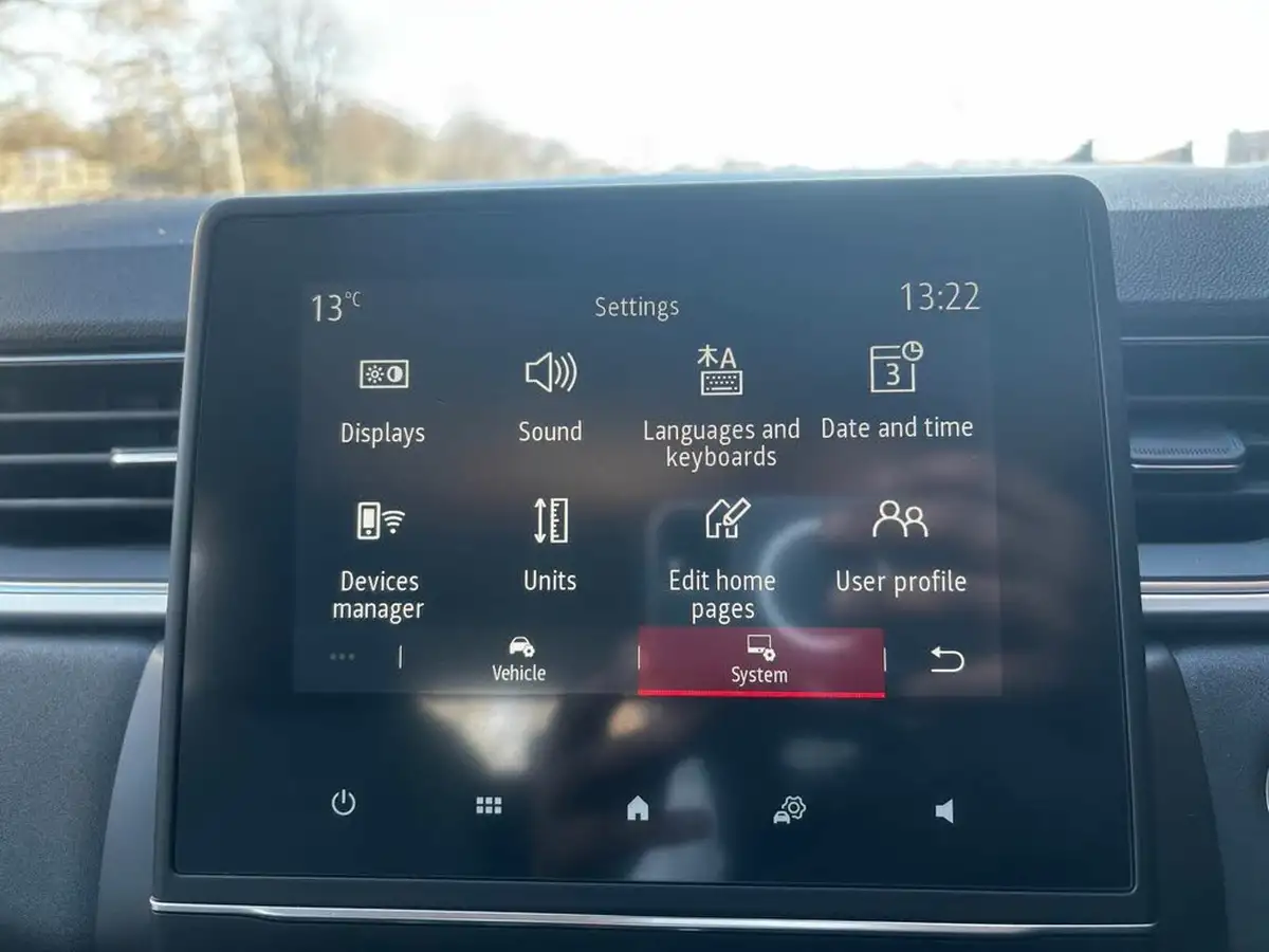 2020-renault-captur-10-tce-play-100bhp-big-32