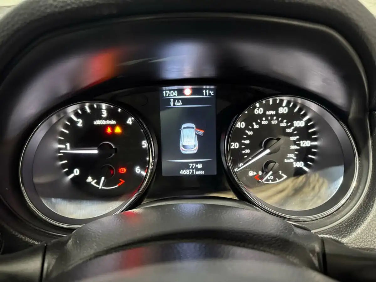 2015-nissan-qashqai-15dci-acenta-premium-big-21
