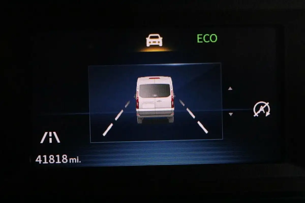 2021-maxus-deliver-9-big-36