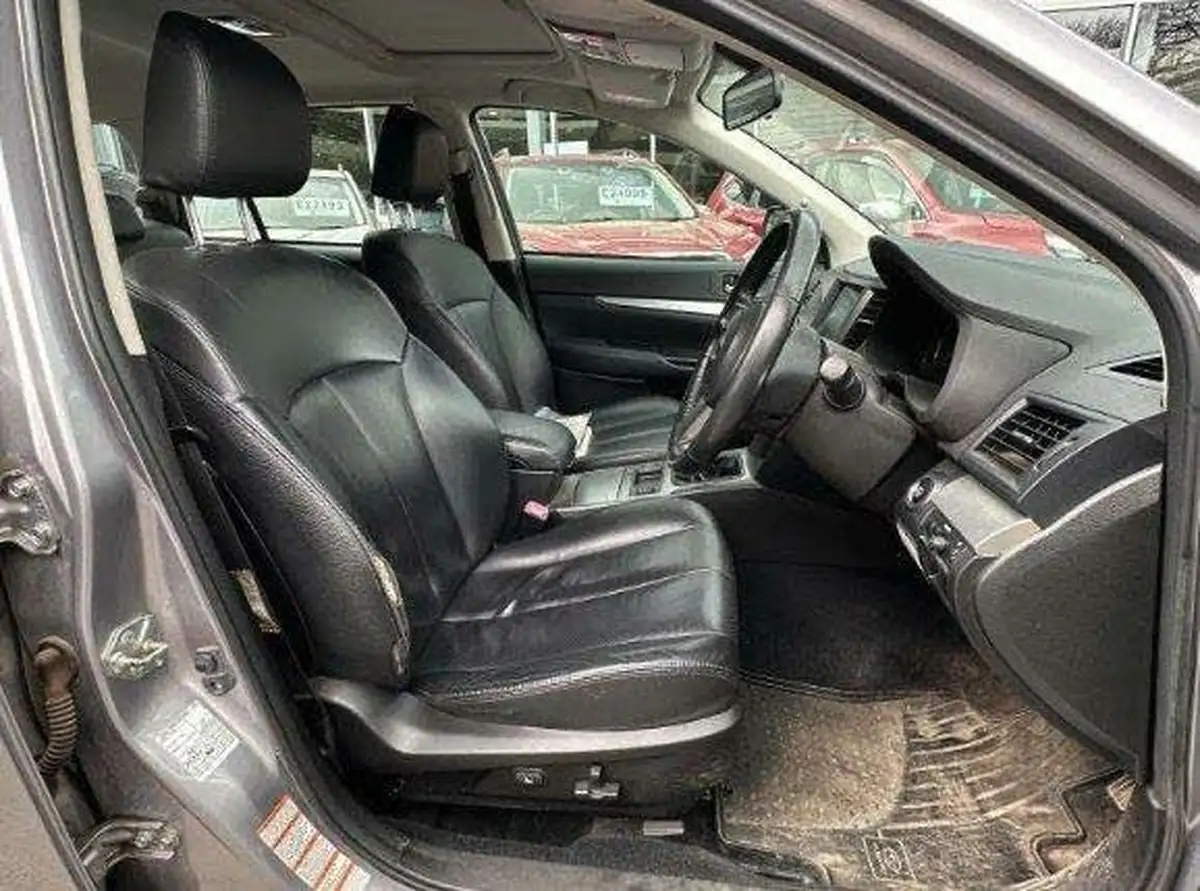 2011-subaru-outback-20td-se-big-9