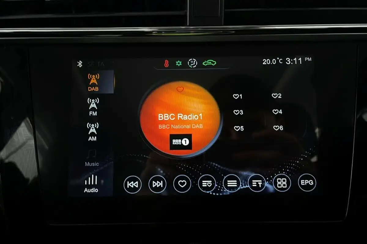 2020-mg-zs-suv-e-exclusive-ev-big-18