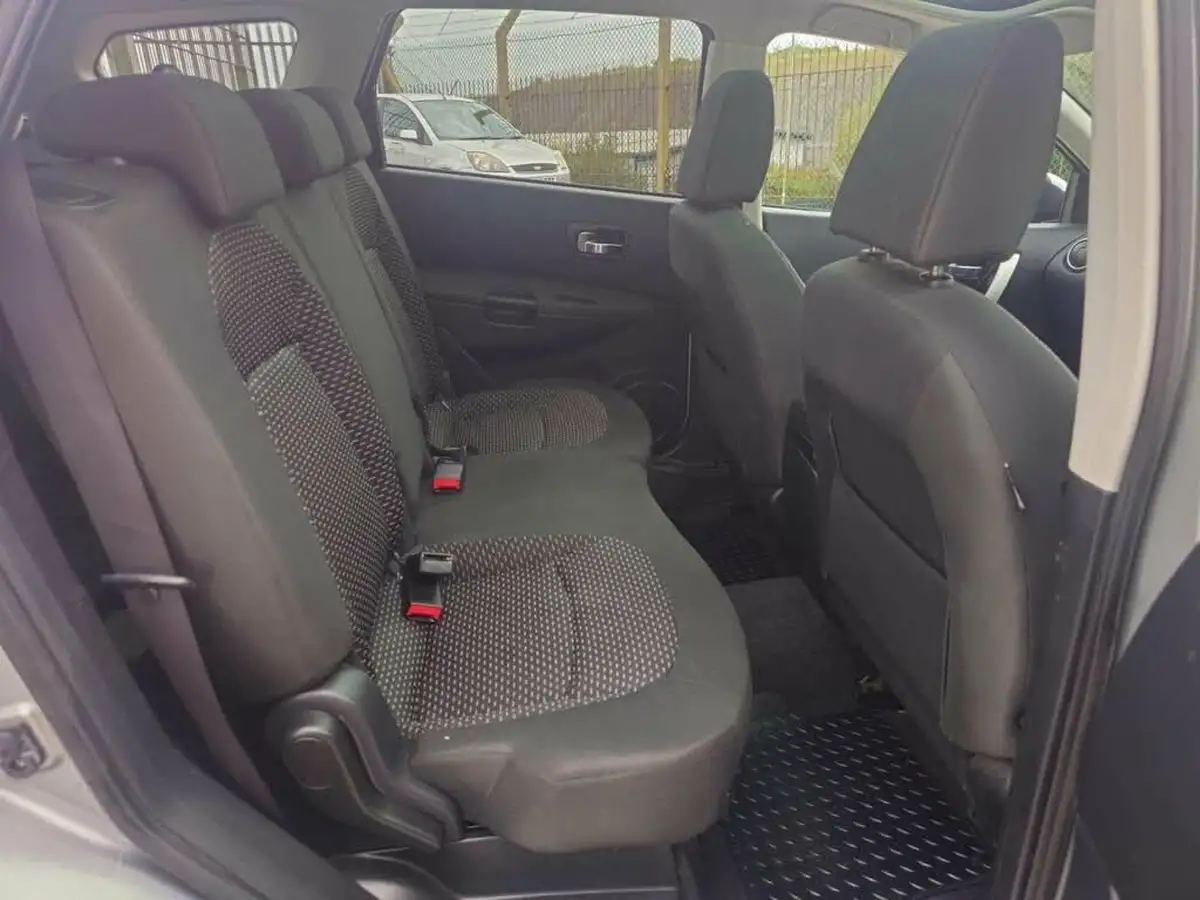 2009-nissan-qashqai2-16-acenta-big-10