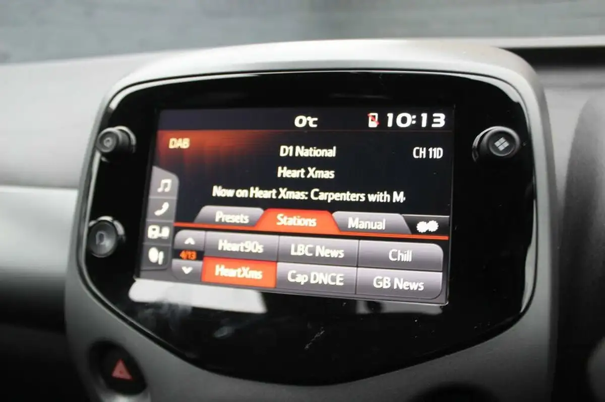 2022-toyota-aygo-10-vvt-i-x-play-big-10