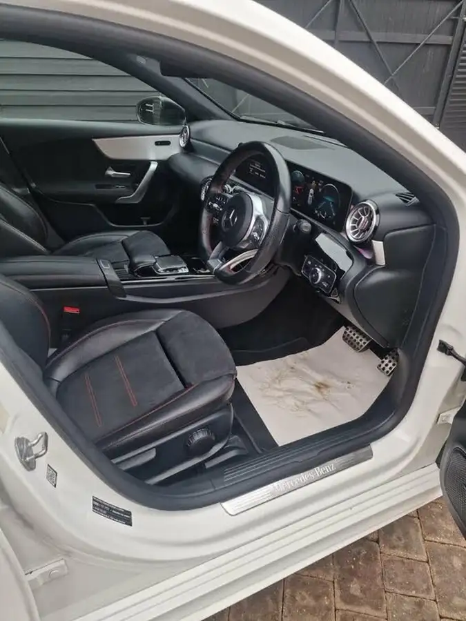 2019-mercedes-benz-a-class-20-a220-amg-line-premium-hatchback-5d-big-8