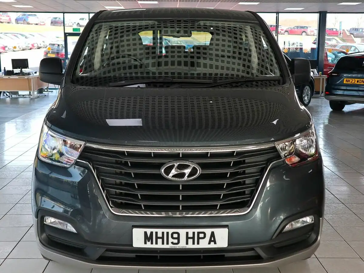 2019-hyundai-i800-25crdi-se-nav-136ps-big-4