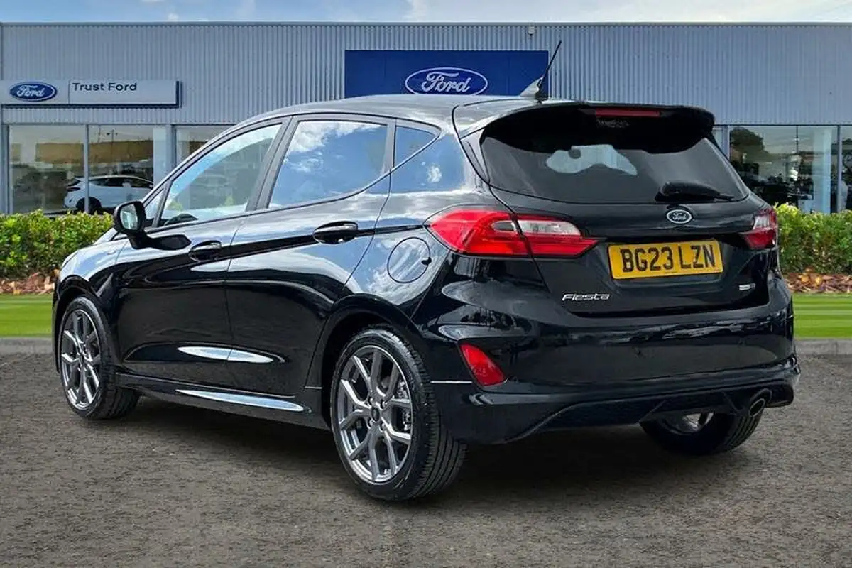 2023-ford-fiesta-big-1