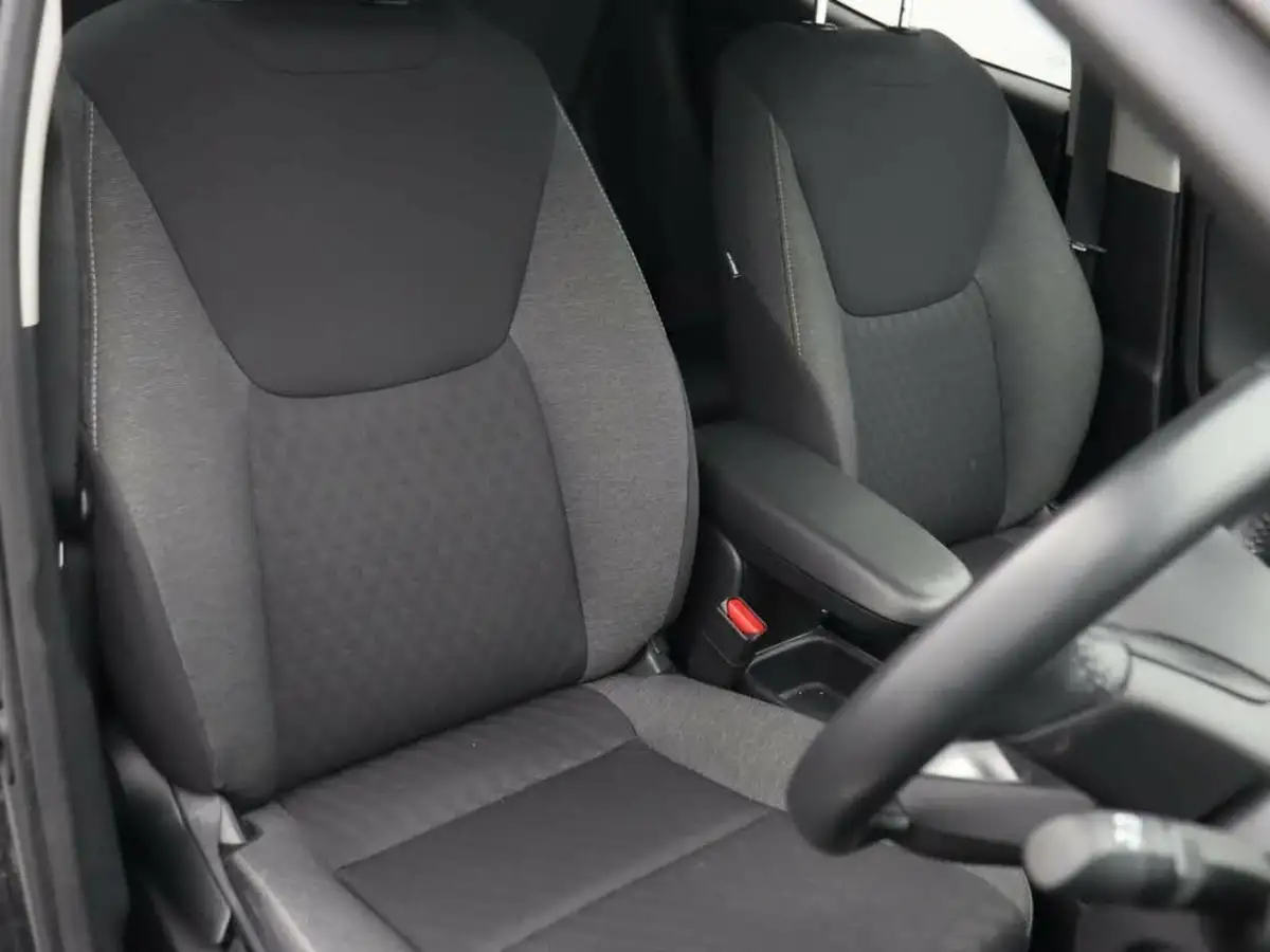 2022-toyota-yaris-15-vvt-i-design-big-6