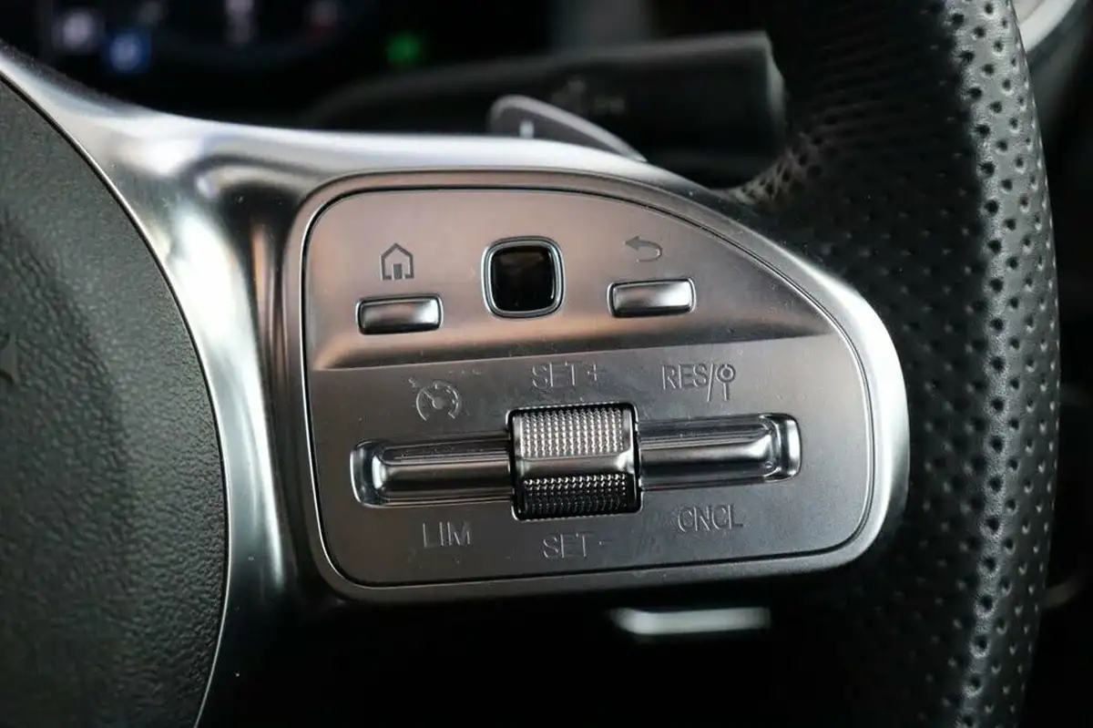 2022-mercedes-benz-cla-20-cla-250-amg-line-premium-plus-coupe-4d-big-28