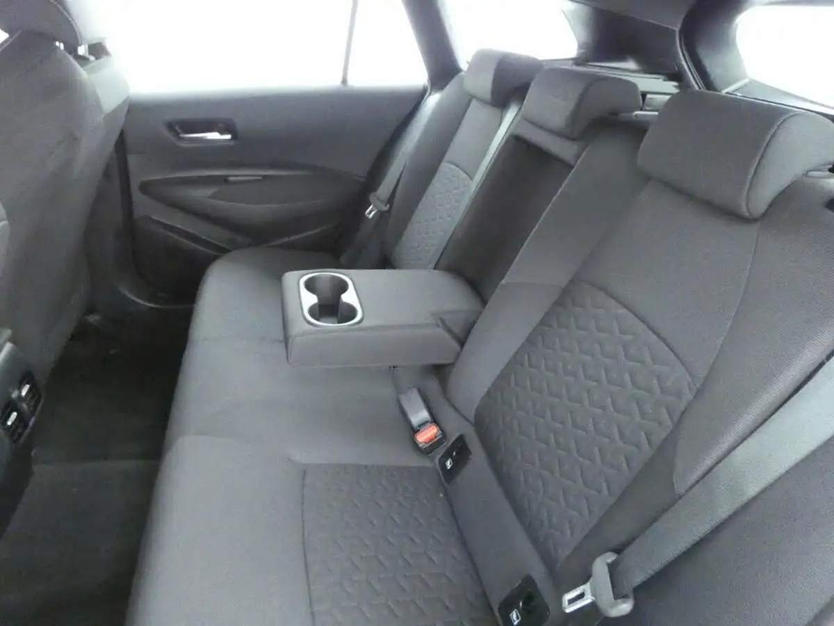 2023-toyota-corolla-18-vvt-i-icon-tech-spare-wheel-touring-sports-5d-big-18