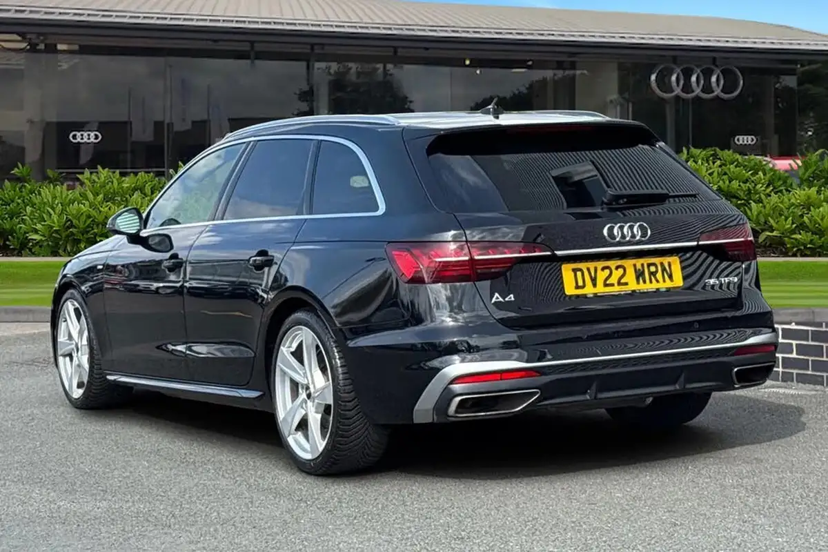2022-audi-a4-avant-20-35-tfsi-s-line-tronic-big-1