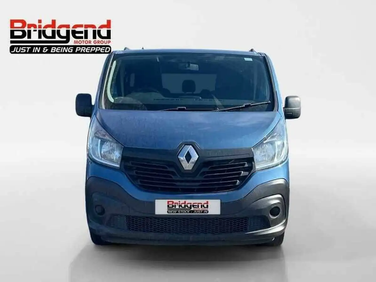 2016-renault-trafic-16dci-ll29-125-business-125eu6-minibus-9-seats-big-1