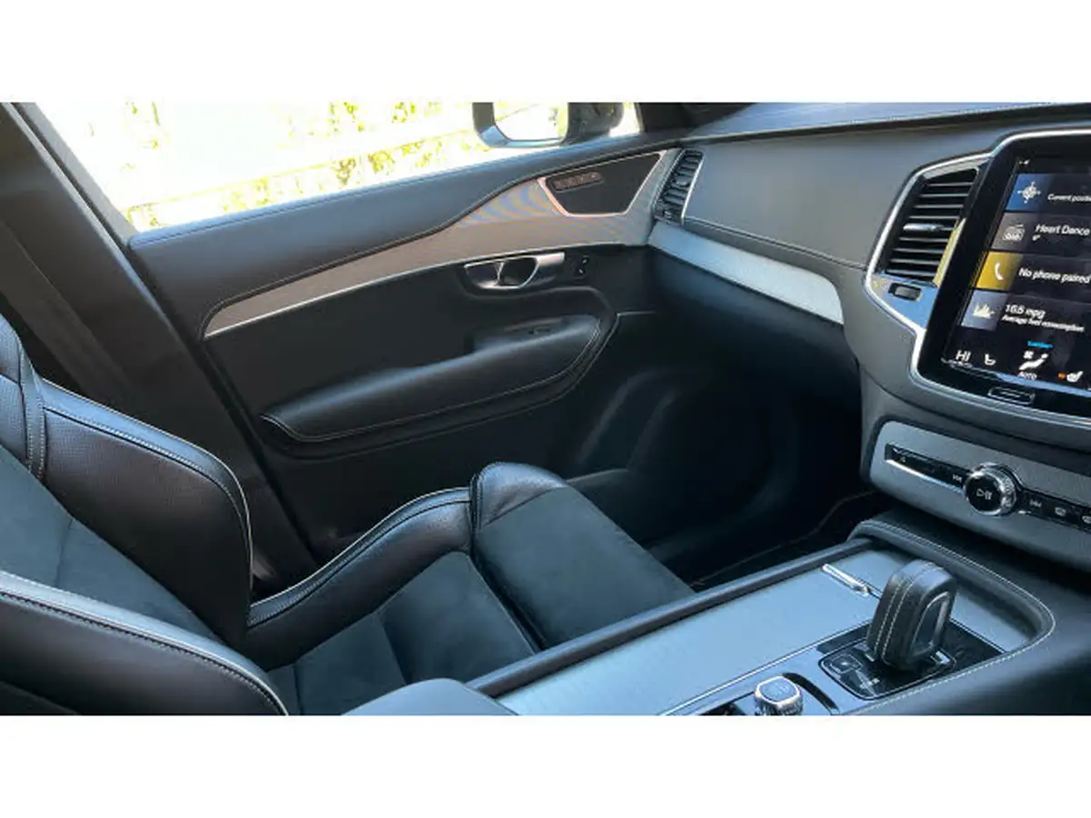 2019-volvo-xc90-20-t8-r-design-390bhp-big-40