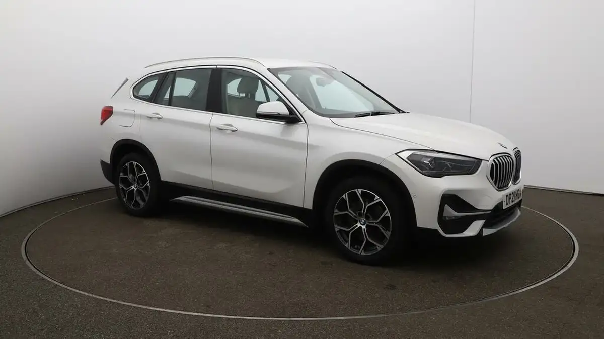 2021-bmw-x1-20-sdrive20i-xline-big-37