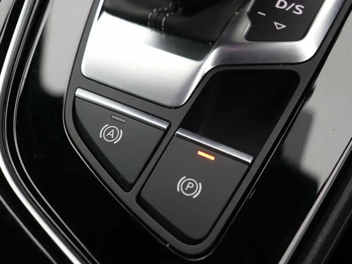 2023-audi-a4-20-40-tfsi-black-edition-big-21