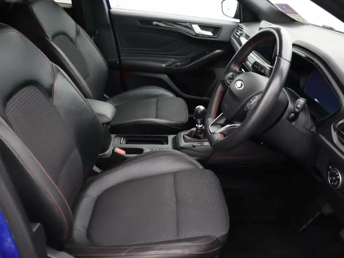2020-ford-focus-15-st-line-x-estate-big-12