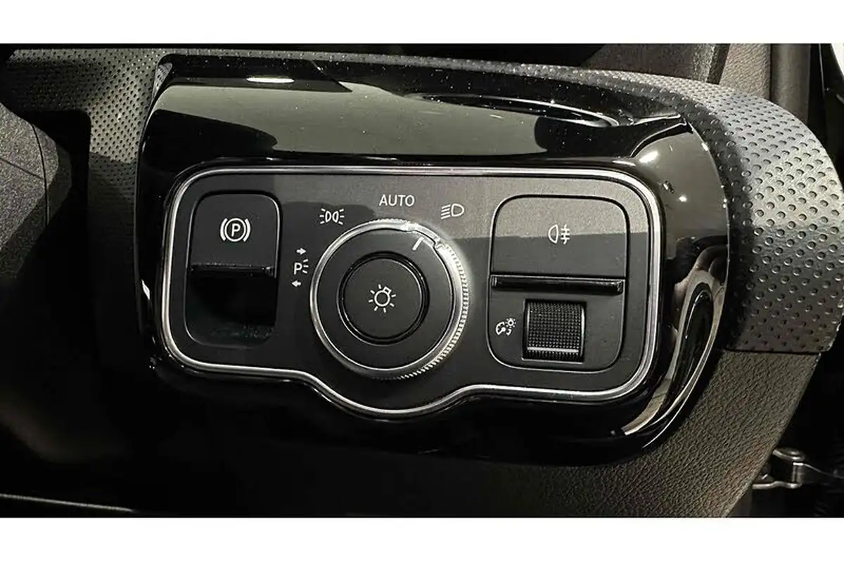 2021-mercedes-benz-a-class-20d-a220d-amg-line-saloon-4d-big-27