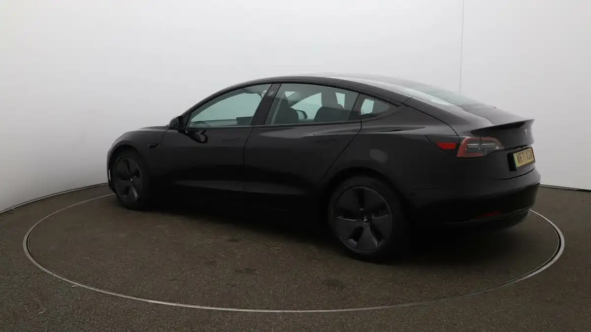 2021-tesla-model-3-e-long-range-awd-big-26