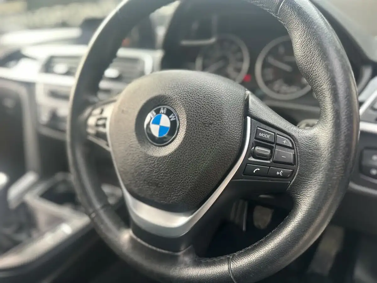 2017-bmw-3-series-20td-318d-sport-saloon-4d-big-10