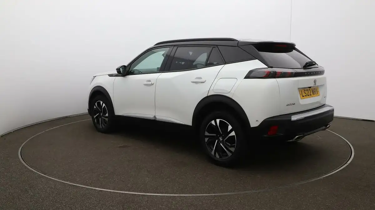 2022-peugeot-2008-suv-12-puretech-gt-big-55