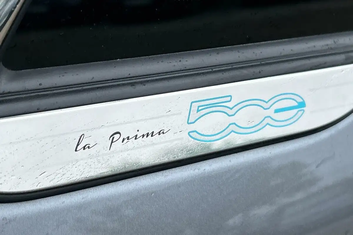 2021-fiat-500-e-la-prima-big-22