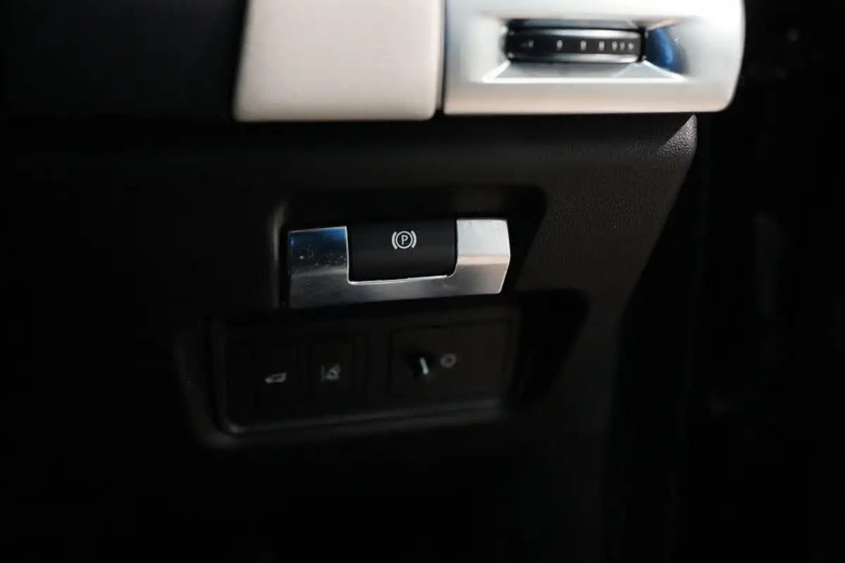 2018-jaguar-e-pace-20-i4d-r-dynamic-hse-180ps-big-34