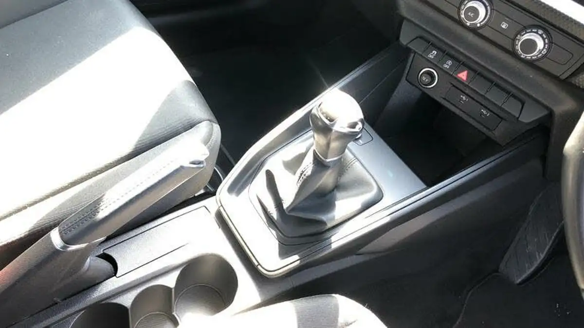 2022-audi-a1-10-25-tfsi-technik-big-32