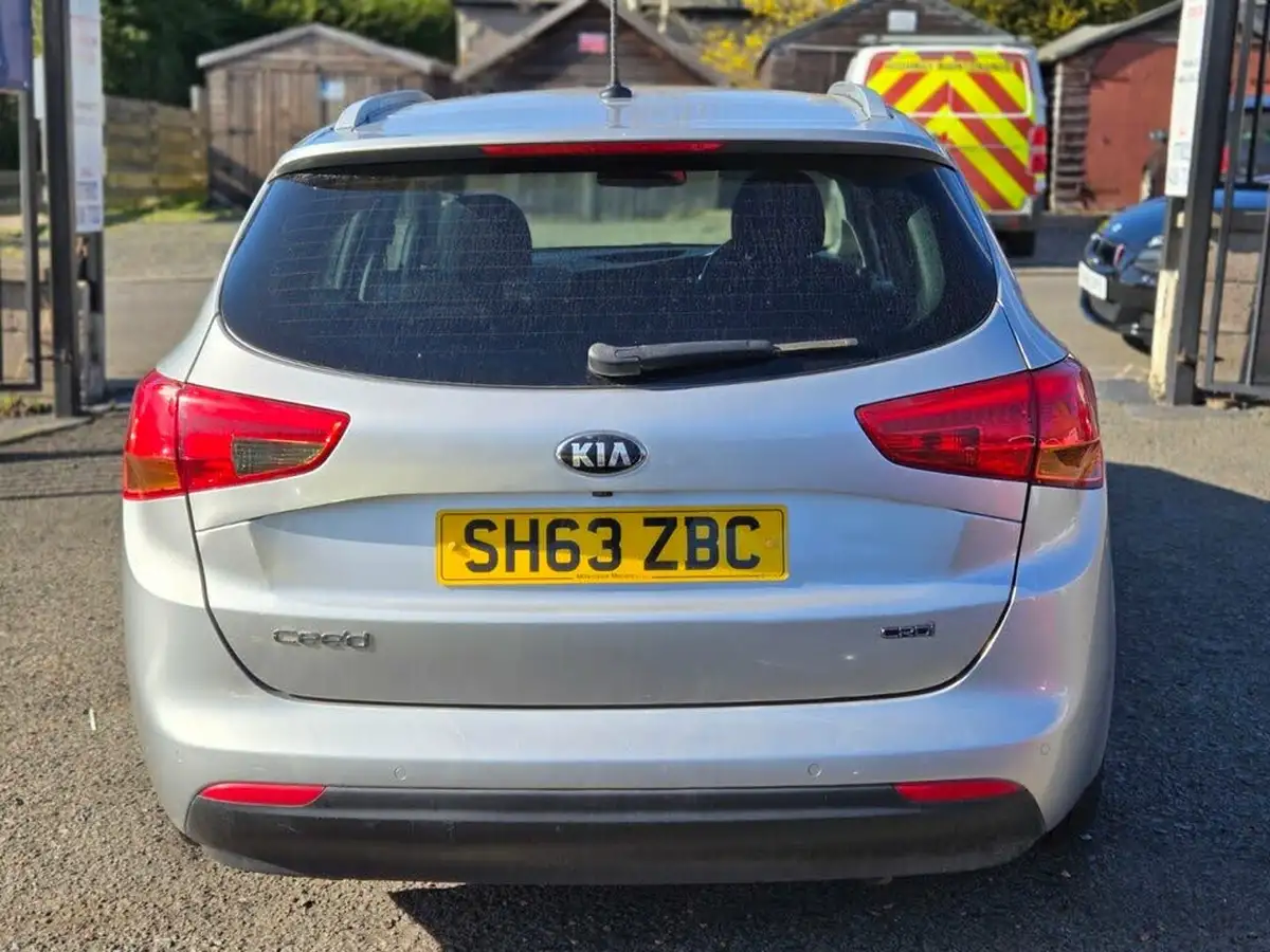 2014-kia-ceed-16crdi-3-sportswagon-auto-big-5