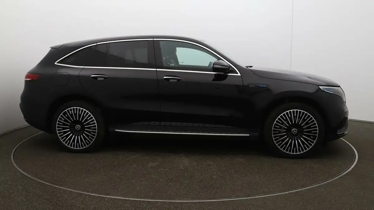 2022-mercedes-benz-eqc-e-eqc-400-amg-line-premium-big-43
