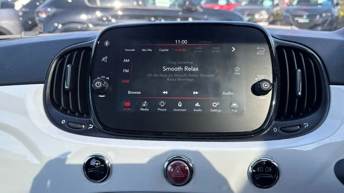 2022-fiat-500-10-dolcevita-big-9