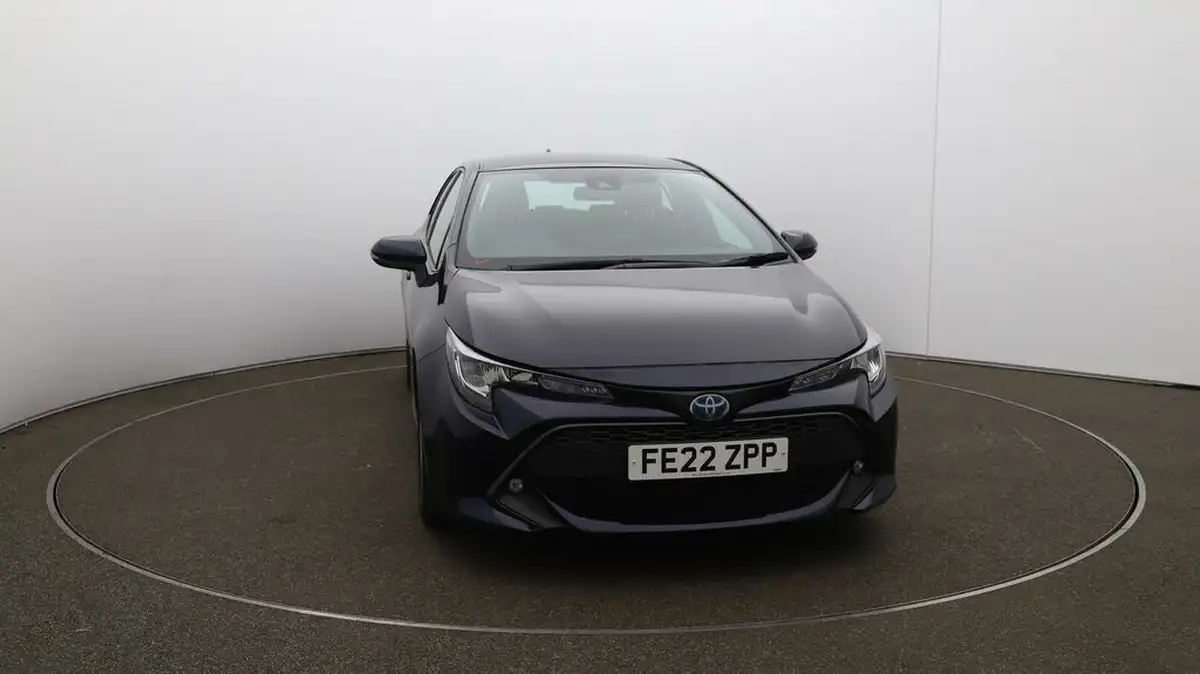 2022-toyota-corolla-18-vvt-i-icon-tech-trk-hatchback-5d-big-32