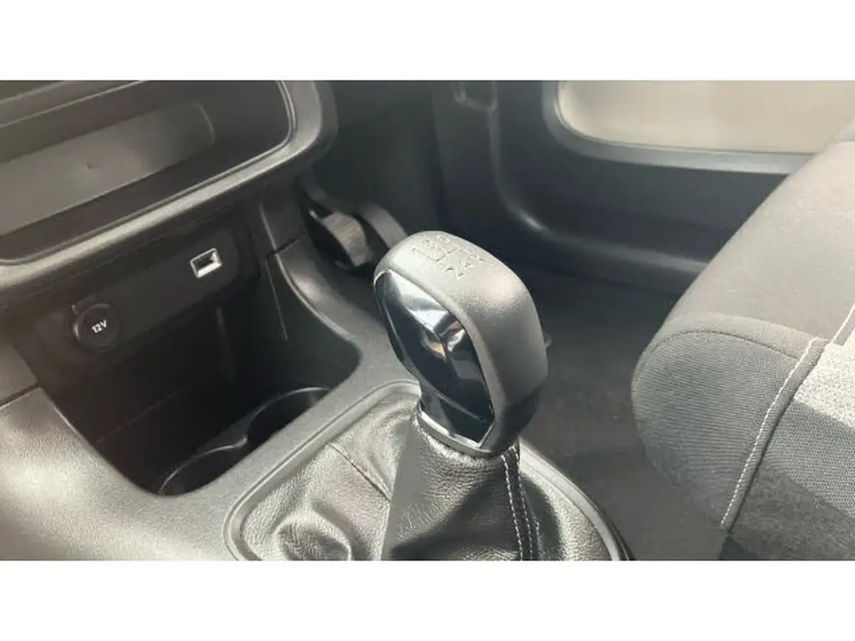2022-citroen-c3-12-puretech-c-series-edition-83ps-ss-big-12