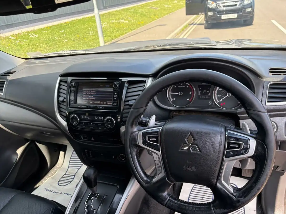 2017-mitsubishi-l200-24di-d-warrior-178bhp-eu6-auto-big-51