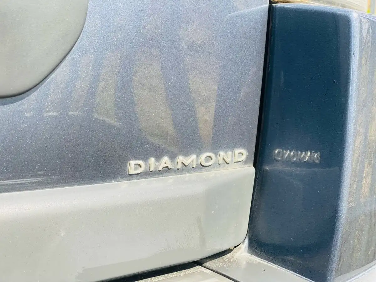 2008-mitsubishi-shogun-32td-diamond-3d-big-13