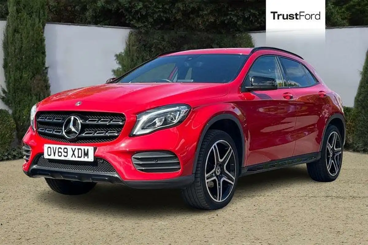 2019-mercedes-benz-gla-class-16-gla-180-amg-line-edition-7g-dct-big-4