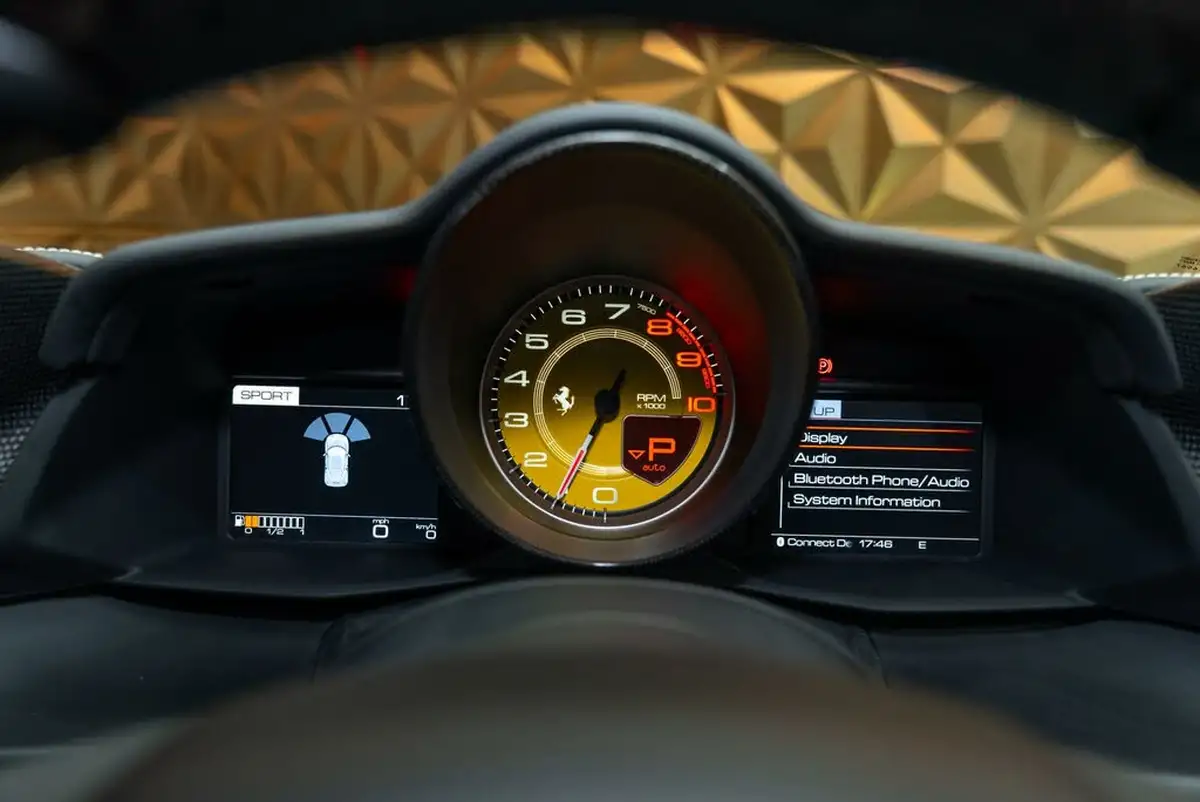 2017-ferrari-488-39-488-gtb-big-18