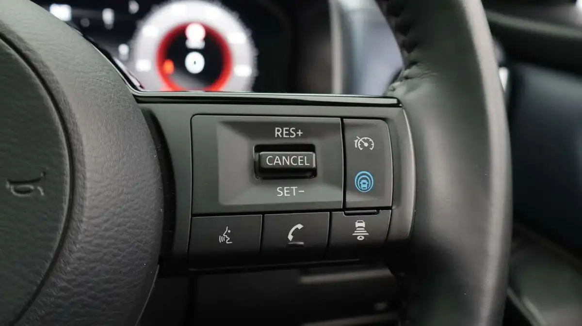 2022-nissan-qashqai-13-dig-t-tekna-140ps-mild-hybrid-big-25