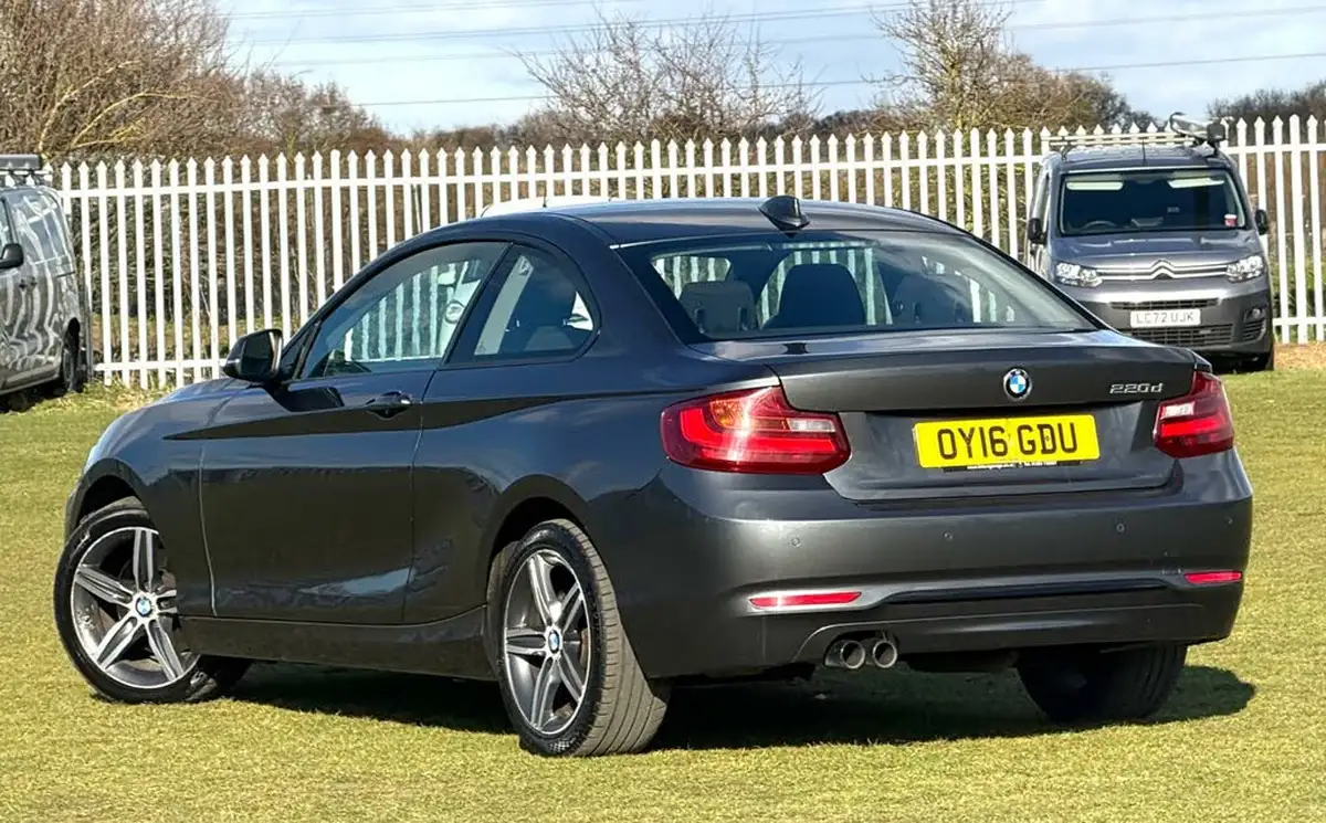 2016-bmw-2-series-20td-220d-sport-coupe-2d-auto-big-7