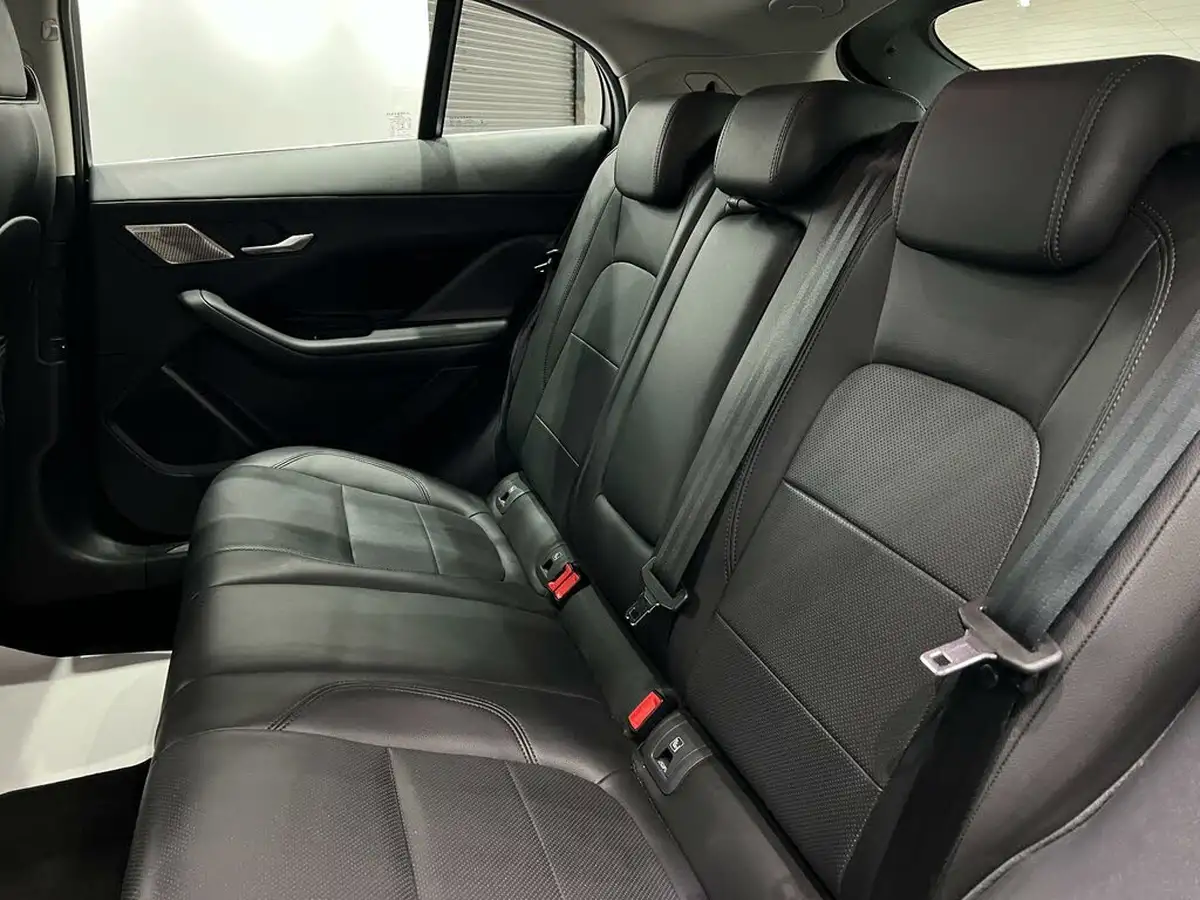 2020-jaguar-i-pace-ev400-s-big-50