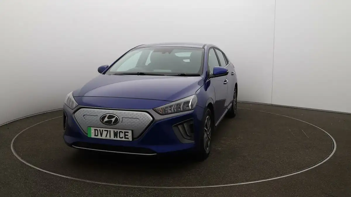 2022-hyundai-ioniq-e-premium-electric-big-32