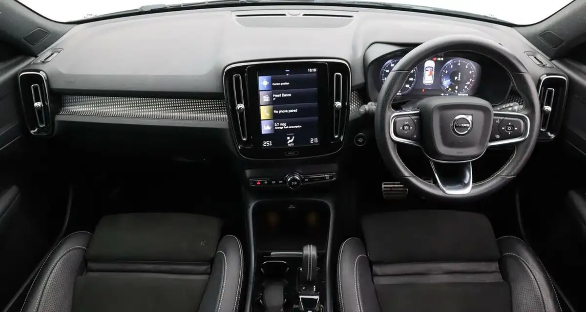 2020-volvo-xc40-20-b4-r-design-awd-big-13
